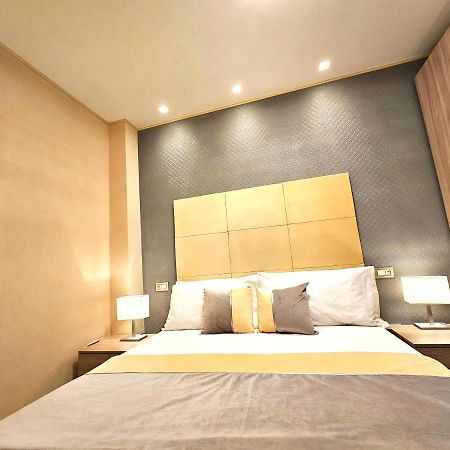 Astoria Supreme - Modern Boutique Suites Lecce Buitenkant foto