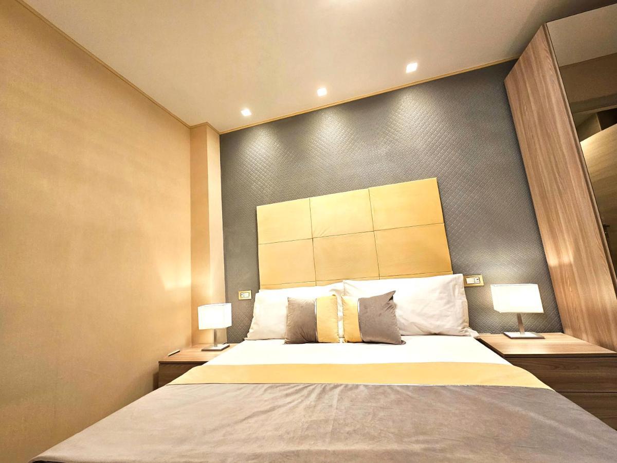 Astoria Supreme - Modern Boutique Suites Lecce Buitenkant foto