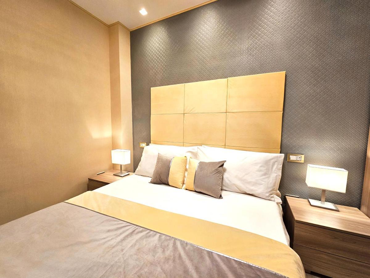 Astoria Supreme - Modern Boutique Suites Lecce Buitenkant foto
