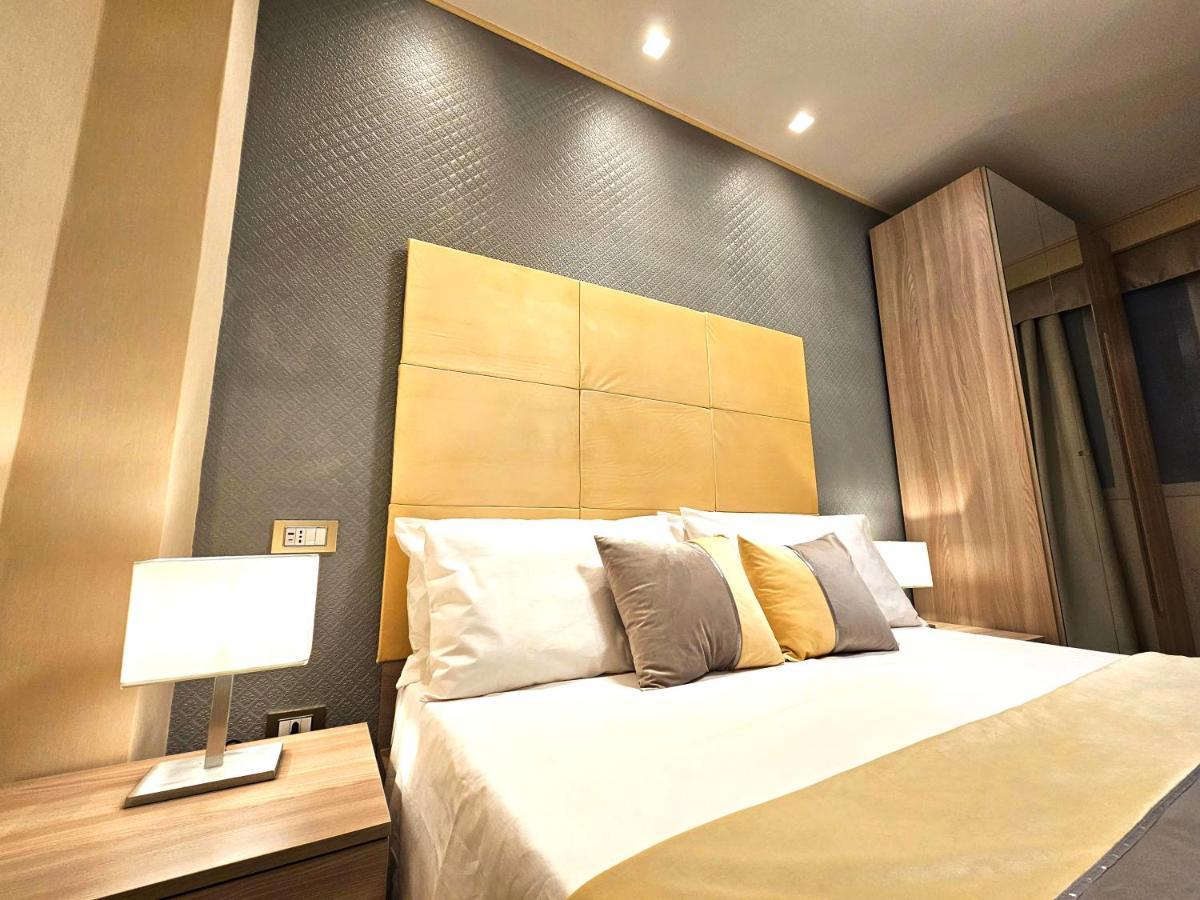 Astoria Supreme - Modern Boutique Suites Lecce Buitenkant foto