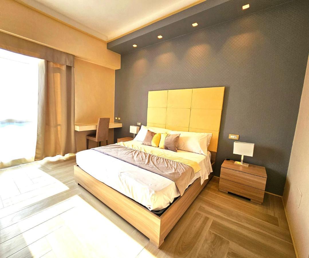 Astoria Supreme - Modern Boutique Suites Lecce Buitenkant foto