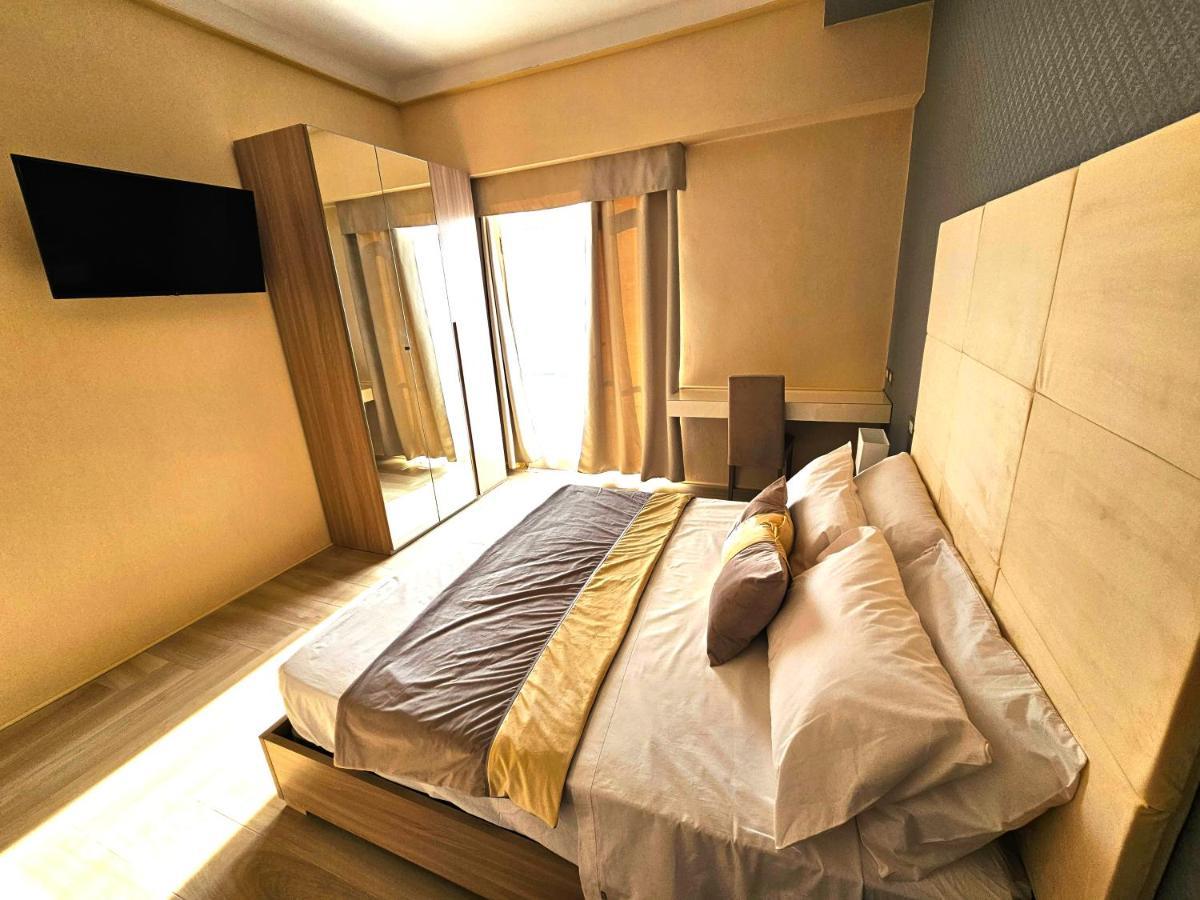 Astoria Supreme - Modern Boutique Suites Lecce Buitenkant foto